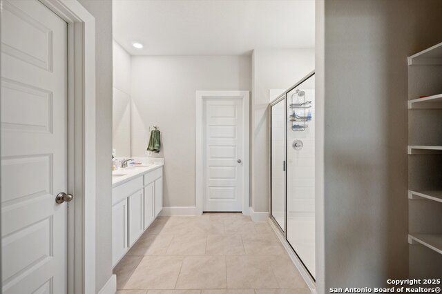 Image 18 of 31 For 21056 Rindle Ln