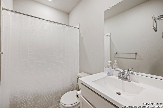 Image 21 of 31 For 21056 Rindle Ln