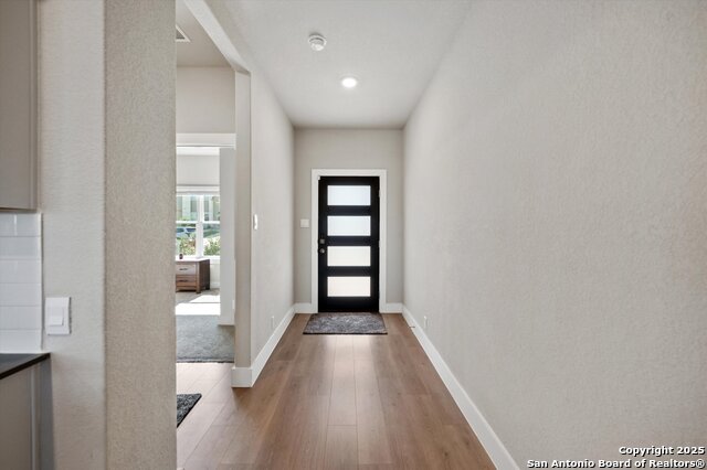 Image 4 of 31 For 21056 Rindle Ln