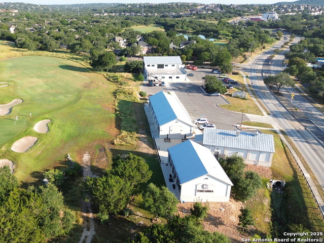 Listing photo id 9 for 24851 Canyon Golf