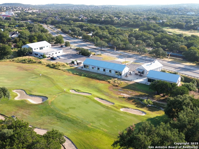 Listing photo id 11 for 24851 Canyon Golf