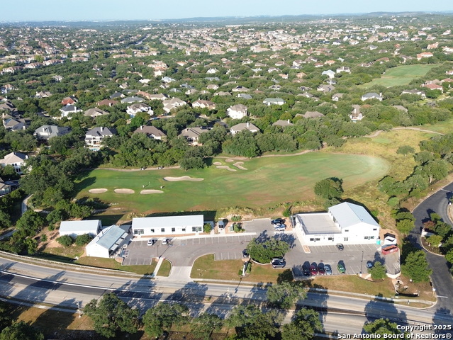 Listing photo id 6 for 24851 Canyon Golf
