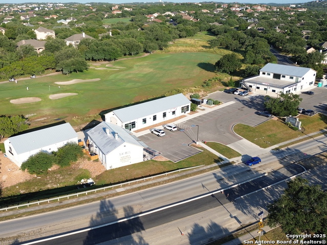 Listing photo id 7 for 24851 Canyon Golf