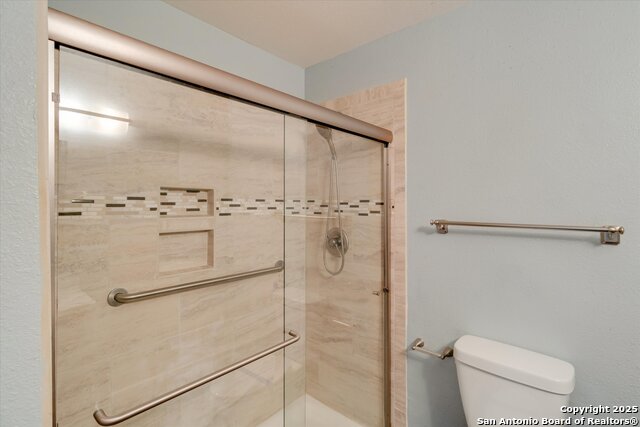 Image 15 of 26 For 8401 Echo Creek