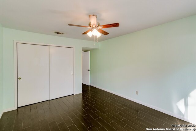 Image 18 of 26 For 8401 Echo Creek