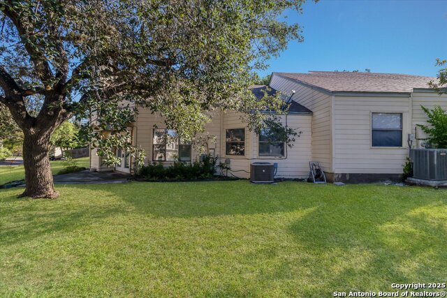 Image 22 of 26 For 8401 Echo Creek