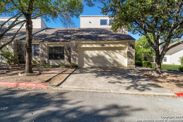 Image 3 of 26 For 8401 Echo Creek