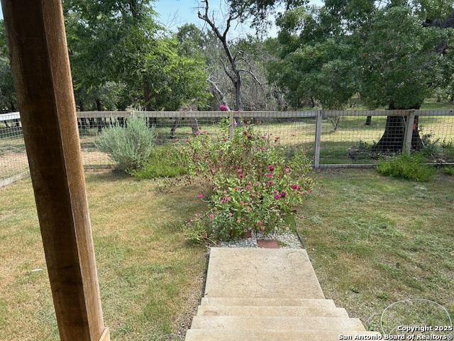 Image 16 of 18 For 17 Ernest