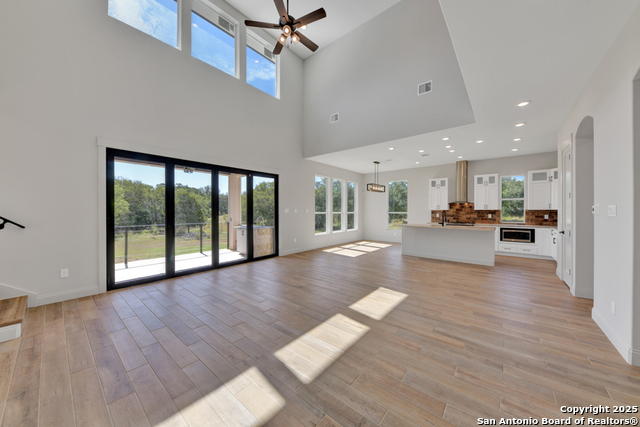Image 7 of 40 For 105 River Bluff