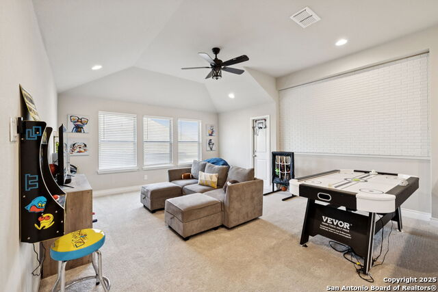 Listing photo id 18 for 125 Amarosa