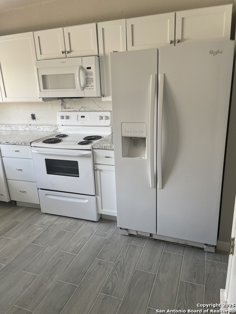 Image 2 of 9 For 1236 Churing