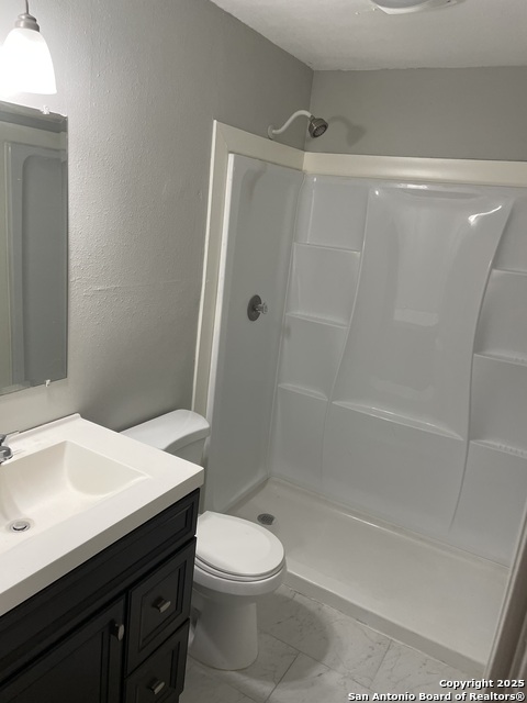 Image 8 of 9 For 1236 Churing