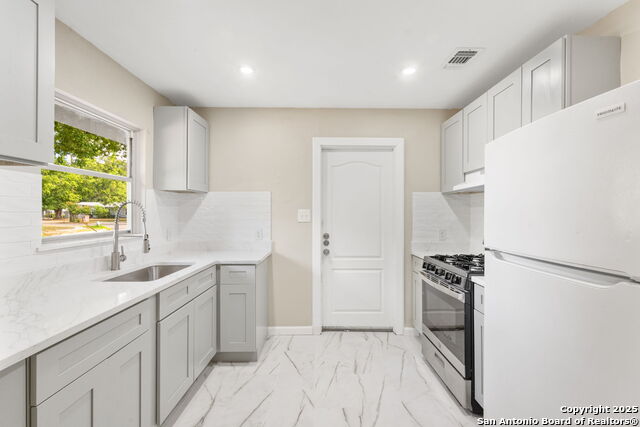 Image 14 of 30 For 310 Guilford Dr N