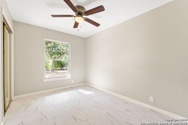Image 22 of 30 For 310 Guilford Dr N