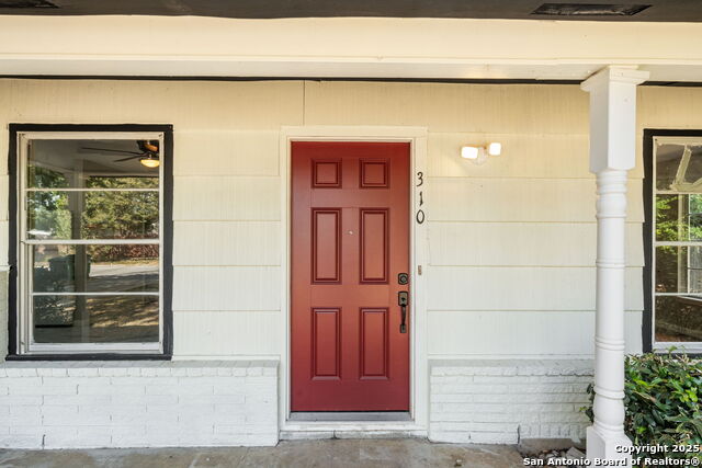 Image 3 of 30 For 310 Guilford Dr N