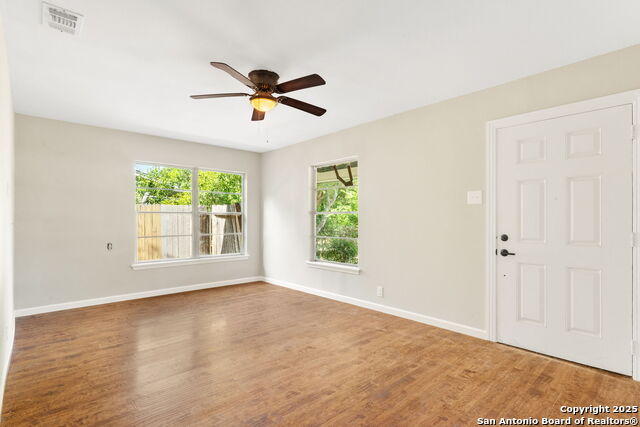 Image 7 of 30 For 310 Guilford Dr N