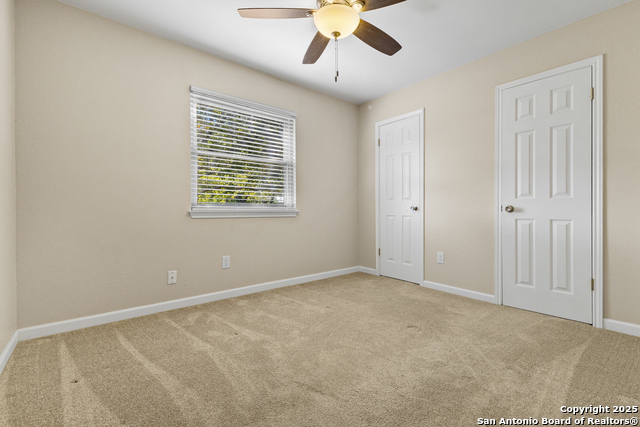 Listing photo id 17 for 4370 Knollshire