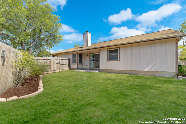 Listing photo id 20 for 4370 Knollshire