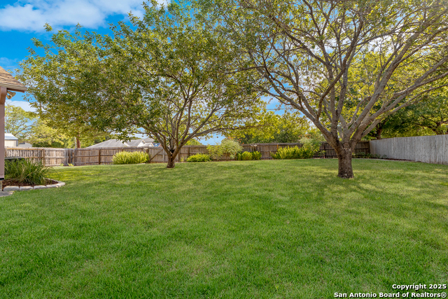 Listing photo id 21 for 4370 Knollshire