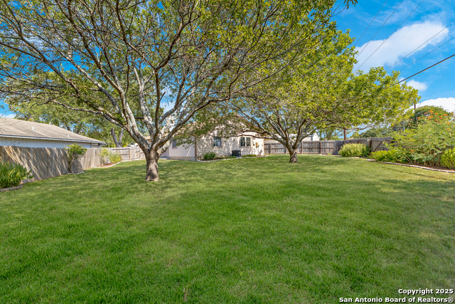 Listing photo id 22 for 4370 Knollshire