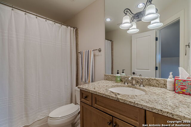 Listing photo id 9 for 519 Circle  