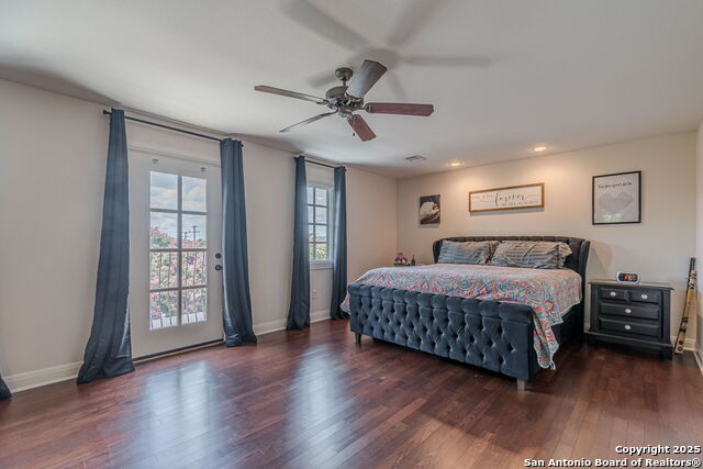 Listing photo id 10 for 519 Circle  