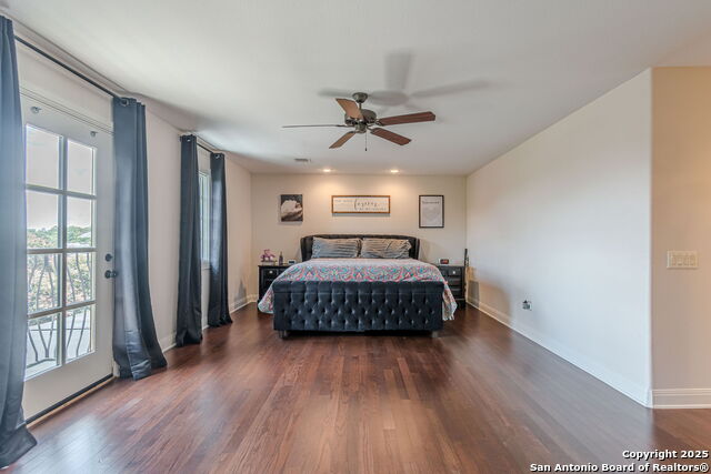 Listing photo id 11 for 519 Circle  