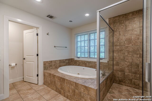 Listing photo id 12 for 519 Circle  
