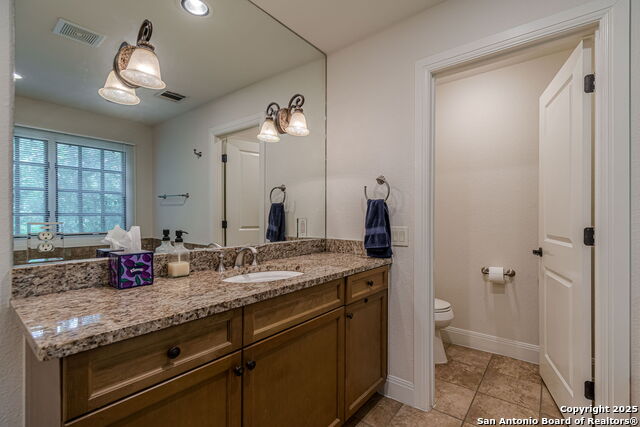 Listing photo id 13 for 519 Circle  