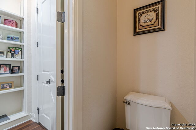 Listing photo id 37 for 519 Circle  