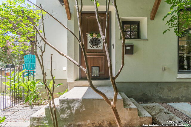 Listing photo id 42 for 519 Circle  