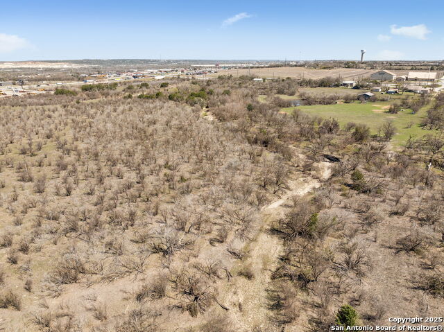Listing photo id 15 for 450 Solms