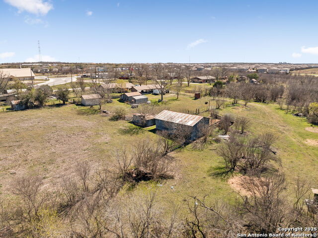 Listing photo id 20 for 450 Solms