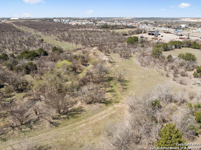 Listing photo id 22 for 450 Solms