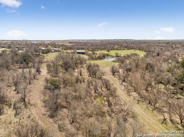Listing photo id 23 for 450 Solms
