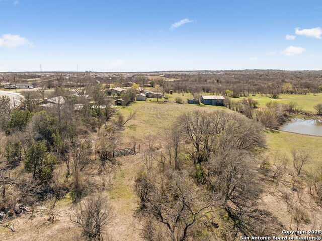 Listing photo id 24 for 450 Solms