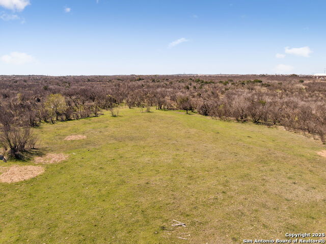 Listing photo id 27 for 450 Solms