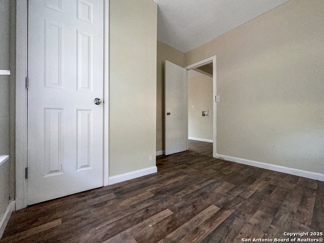 Image 18 of 19 For 1225 Leal