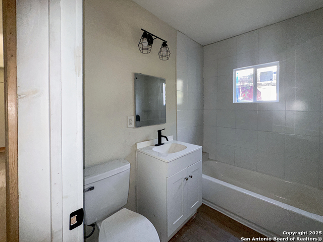 Image 6 of 19 For 1225 Leal