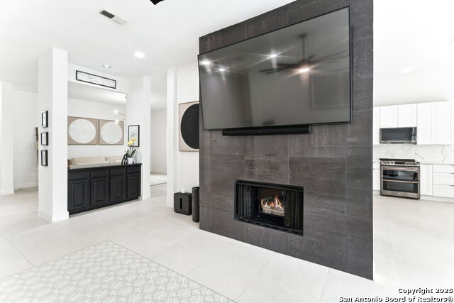 Image 12 of 41 For 2204 Encino Cliff