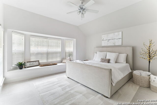 Image 21 of 41 For 2204 Encino Cliff