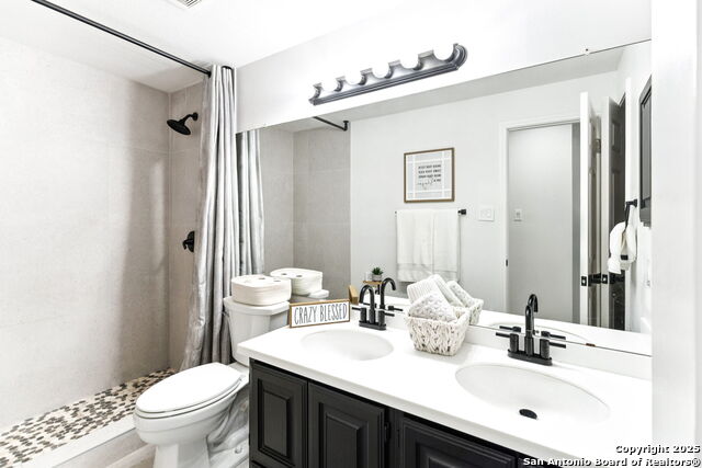 Image 32 of 41 For 2204 Encino Cliff