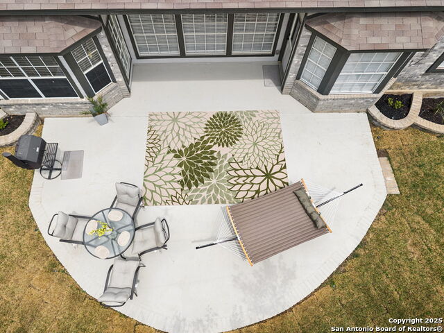 Image 39 of 41 For 2204 Encino Cliff