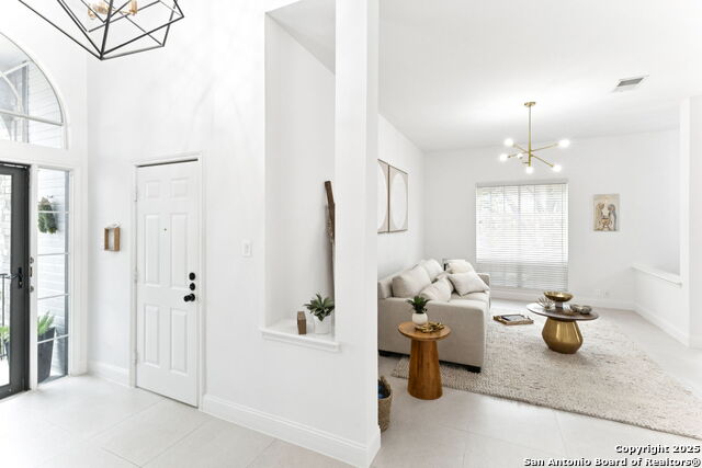 Image 4 of 41 For 2204 Encino Cliff