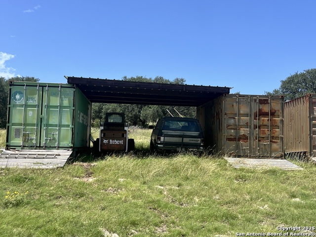 Listing photo id 20 for 104 Sd 14070