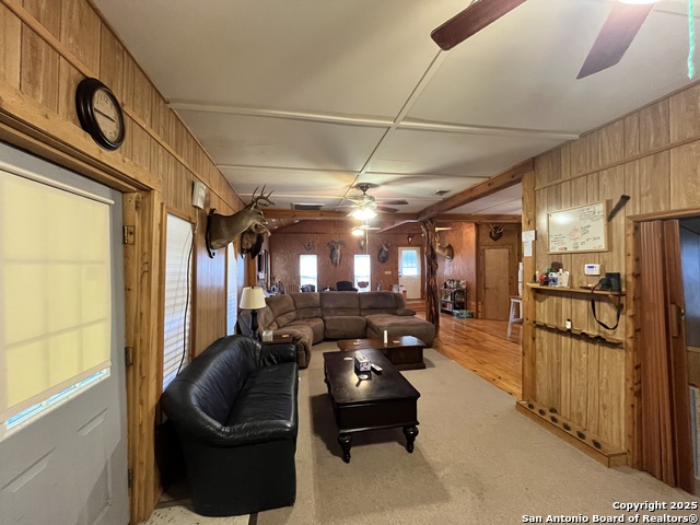 Listing photo id 6 for 104 Sd 14070