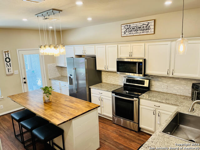 Image 3 of 13 For 937 Lauren St