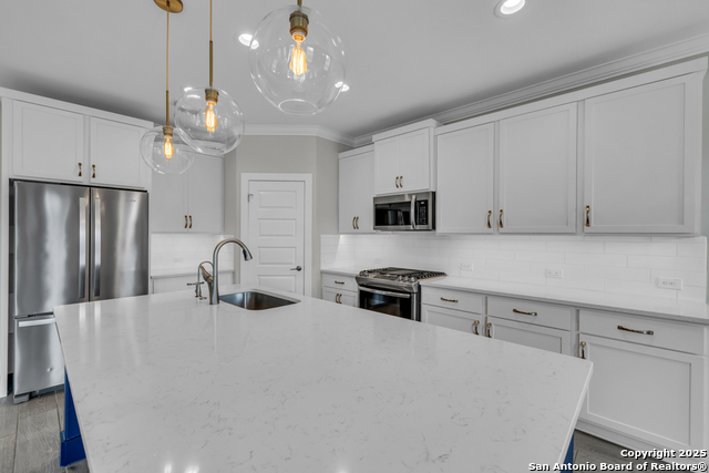 Image 18 of 49 For 1511 Sandalwood Ln E 6