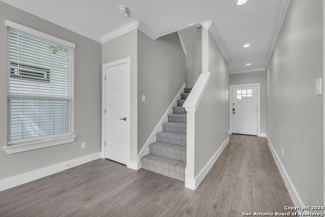 Image 22 of 49 For 1511 Sandalwood Ln E 6