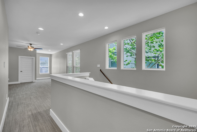 Image 25 of 49 For 1511 Sandalwood Ln E 6